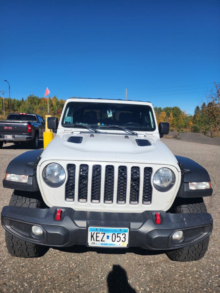 Used 2022 Jeep Gladiator Rubicon w/ Dual Top Group AWD/4WD image 3