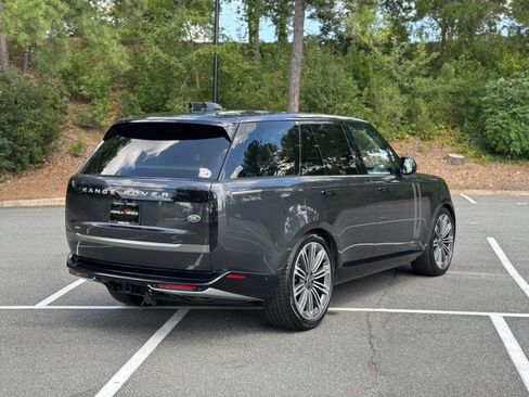 Used 2023 Land Rover Range Rover SE AWD/4WD image 12