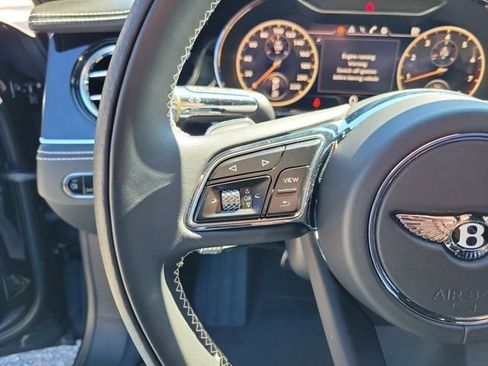 Used 2022 Bentley Flying Spur V8 image 12