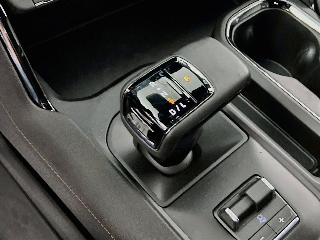 New 2026 GMC Sierra 1500 AT4 w/ AT4 Premium Package AWD/4WD image 14