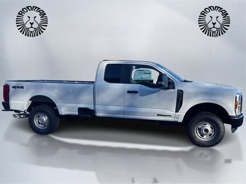 New 2026 Ford F250 XL w/ XL Off-Road Package image 4