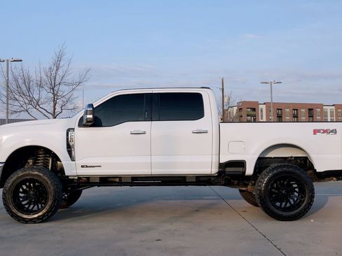 Used 2023 Ford F250 XLT w/ FX4 Off-Road Package image 10