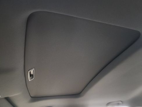 Used 2025 Honda Passport EX-L image 17