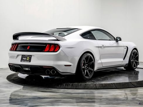 Used 2016 Ford Mustang Shelby GT350R w/ GT350R Equipment Group 920A RWD image 17