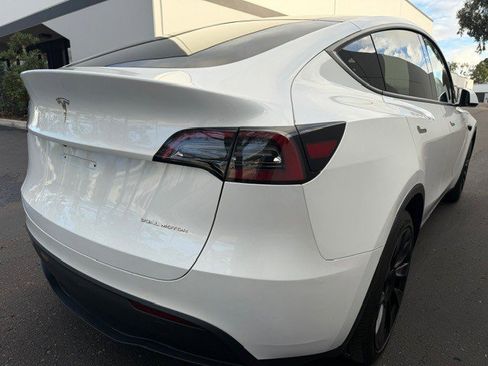 Used 2023 Tesla Model Y Long Range image 8