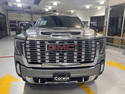Used 2024 GMC Sierra 2500 Denali w/ Denali Reserve Package image 3