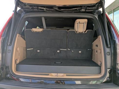 Used 2020 Cadillac Escalade Platinum w/ Escalade Sport Edition image 15