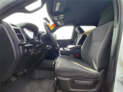 Used 2024 RAM 3500 Tradesman w/ Chrome Appearance Group image 8