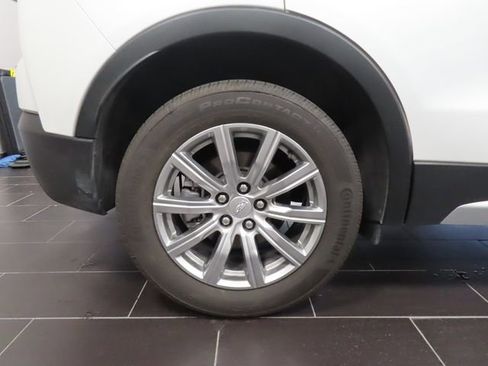 Certified 2023 Cadillac XT4 Premium Luxury image 17