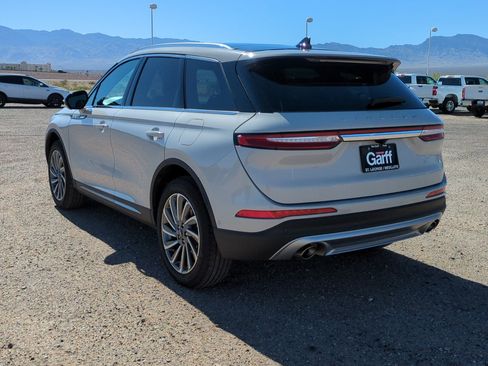 Used 2023 Lincoln Corsair Reserve w/ Equipment Group 202A AWD/4WD image 5