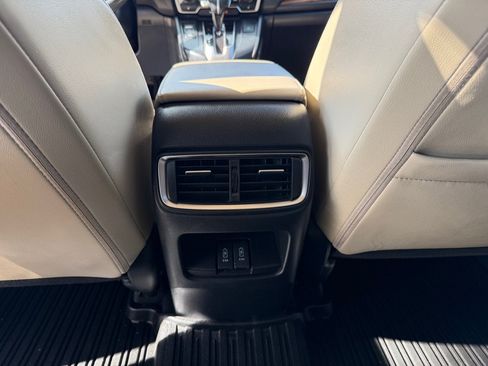 Used 2019 Honda CR-V Touring image 21