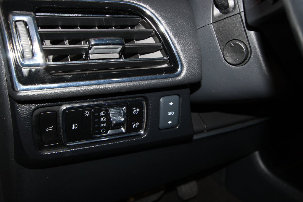 Used 2024 Lincoln Navigator L Reserve AWD/4WD image 10