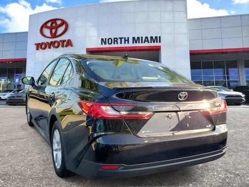 Used 2025 Toyota Camry LE w/ Convenience Package FWD image 3