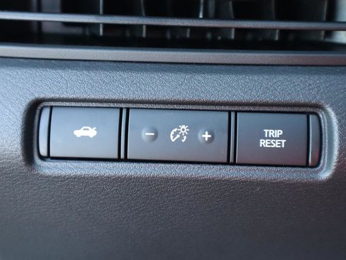 Used 2025 Nissan Altima 2.5 SR w/ SR Premium Package image 32