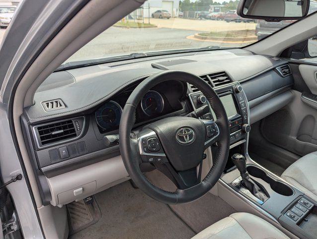 Used 2016 Toyota Camry XLE FWD image 12