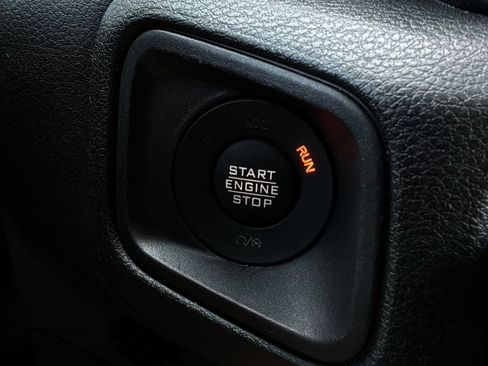 Used 2025 Jeep Wrangler Unlimited Sport AWD/4WD image 26