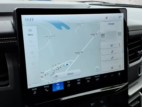 Used 2024 Ford Expedition XLT image 18