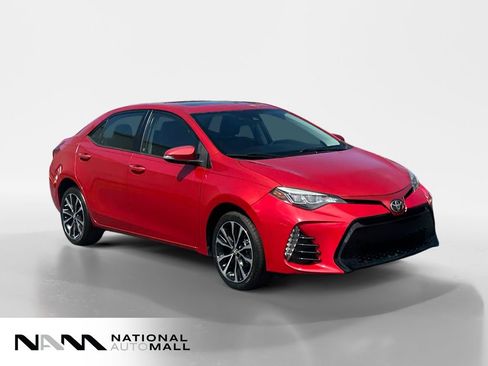 Used 2017 Toyota Corolla SE w/ SE Premium Package image 7