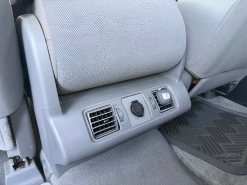 Used 2011 Toyota Tundra 4x4 CrewMax w/ Tow Pkg image 11