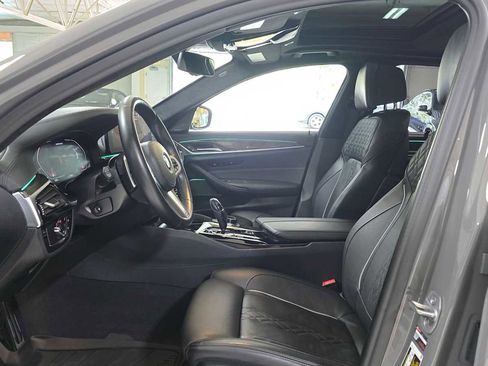 Used 2022 BMW M550i xDrive w/ Dynamic Handling Package image 20