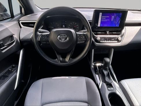 Used 2023 Toyota Corolla Cross AWD Hybrid image 6