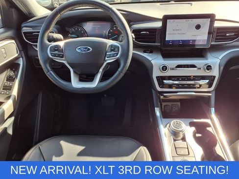 Used 2024 Ford Explorer XLT w/ Equipment Group 202A AWD/4WD image 6