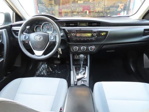 Used 2014 Toyota Corolla L FWD image 17