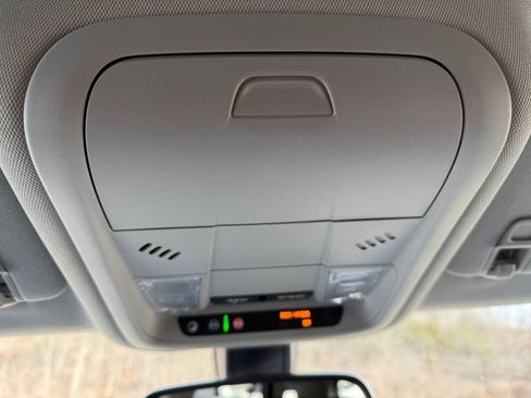 Used 2018 GMC Terrain SLE w/ Driver Convenience Package image 27