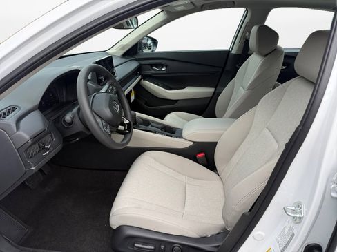 New 2025 Honda Accord SE image 9