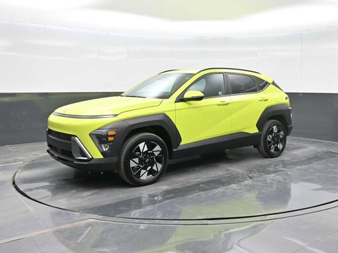 Certified 2025 Hyundai Kona SEL image 1