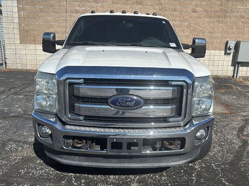 Used 2012 Ford F350 Lariat w/ Chrome Pkg image 2