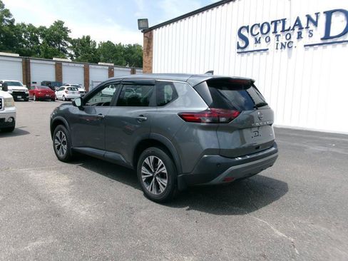 Used 2023 Nissan Rogue SV FWD image 8