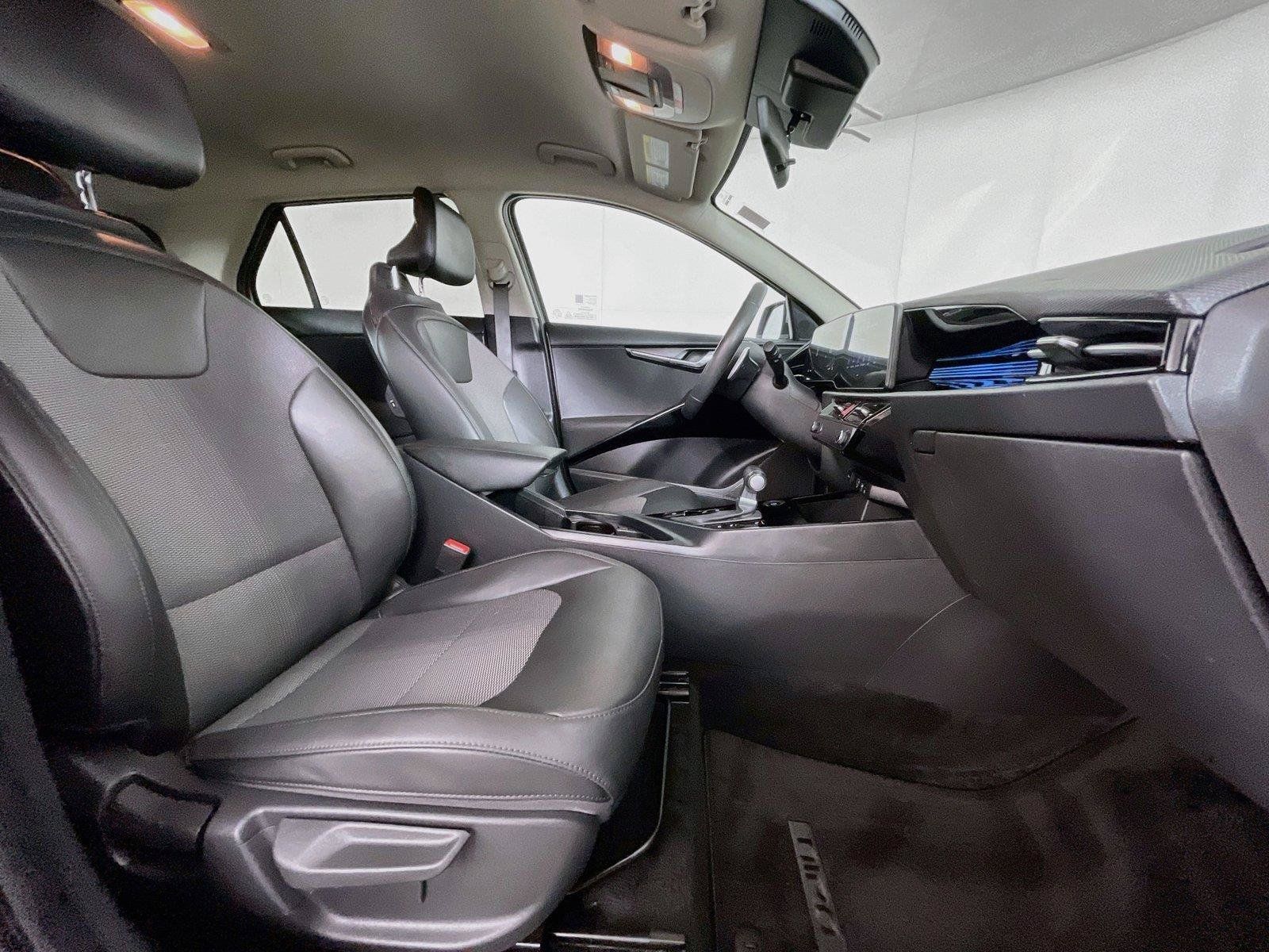 Used 2024 Kia Niro EX FWD image 31