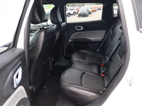 Used 2023 Jeep Compass Latitude AWD/4WD image 5