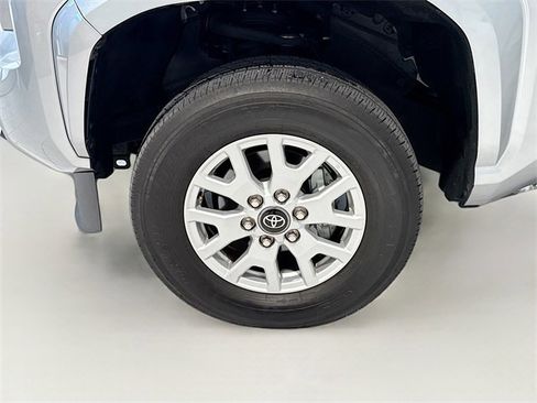 Certified 2024 Toyota Tacoma SR5 image 10