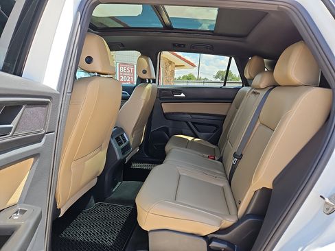 Used 2020 Volkswagen Atlas Cross Sport SEL R-Line w/ Cross Sport MDO Package FWD image 9