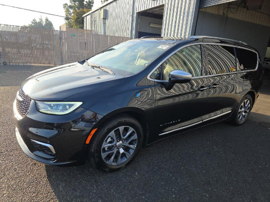 Used 2022 Chrysler Pacifica Pinnacle FWD image 16