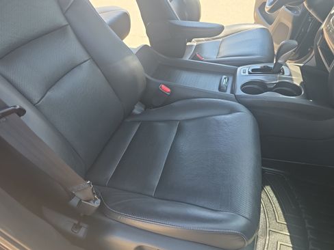 Used 2017 Honda Ridgeline RTL-T image 19