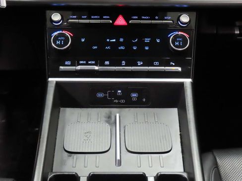 Used 2024 Hyundai Santa Fe SEL AWD/4WD image 9