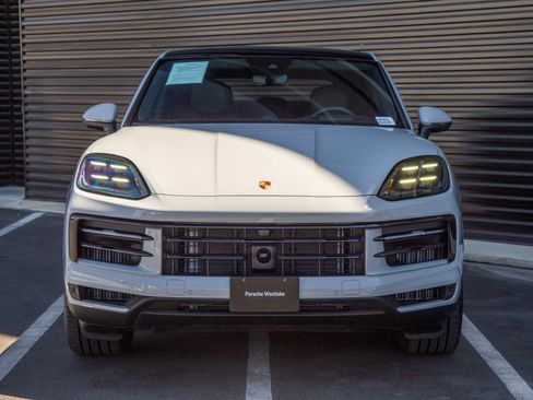 Certified 2026 Porsche Cayenne Coupe AWD/4WD image 10