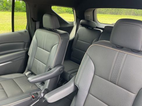 New 2026 Chevrolet Traverse High Country FWD image 24