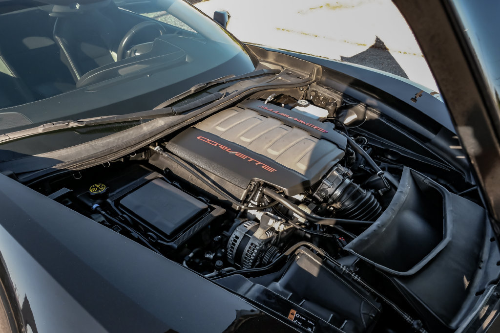 Used 2019 Chevrolet Corvette Stingray Coupe w/ 1LT RWD image 42
