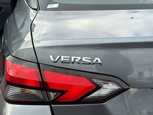 Used 2023 Nissan Versa SV image 12