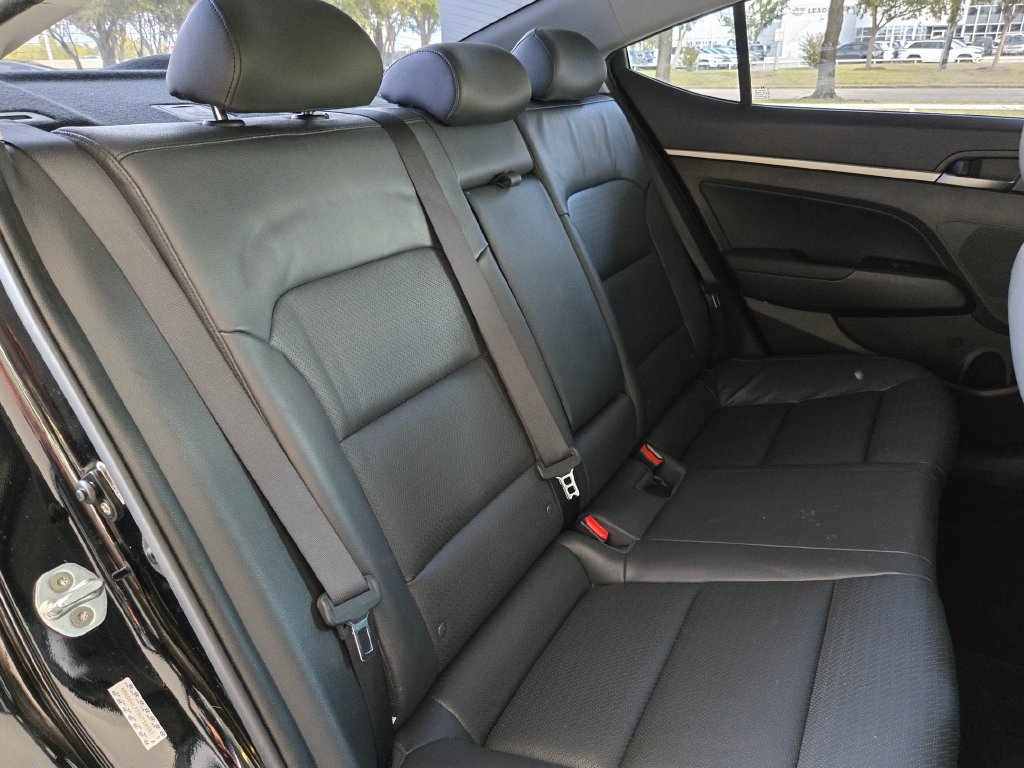 Used 2017 Hyundai Elantra Limited FWD image 26