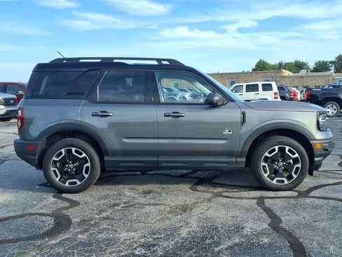 Used 2023 Ford Bronco Sport Outer Banks w/ Tech Package AWD/4WD image 2