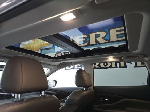 Used 2023 Nissan Murano Platinum w/ Cargo Package AWD/4WD image 10