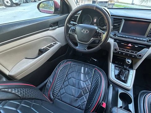 Used 2017 Hyundai Elantra Limited w/ Limited Tech Package 04 FWD image 9
