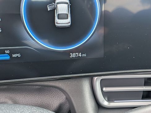 Certified 2026 Hyundai Elantra Limited FWD image 21