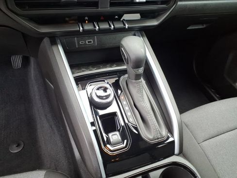 Certified 2025 Chevrolet Colorado Trail Boss AWD/4WD image 27