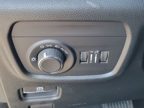 New 2026 Jeep Grand Cherokee Altitude AWD/4WD image 14